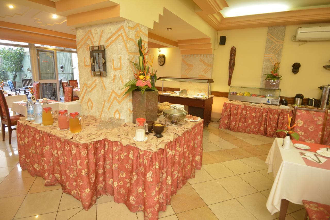 Merina Hotel Yaounde Exterior photo